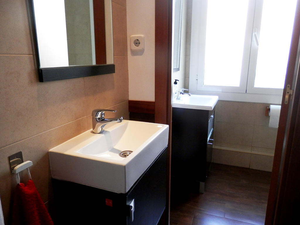 Barcelona Central Garden Hostal Room photo