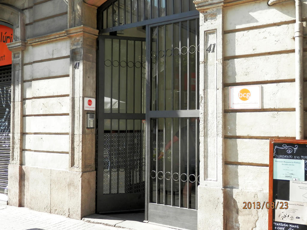 Barcelona Central Garden Hostal Exterior photo